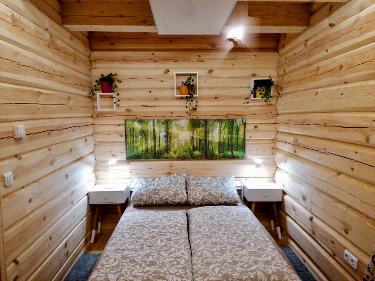 Blockhaus Chalet Mit Beheizbarem Badefass Und Infrarotsauna Auf Der Terrasse Oberschutzen Ngoại thất bức ảnh