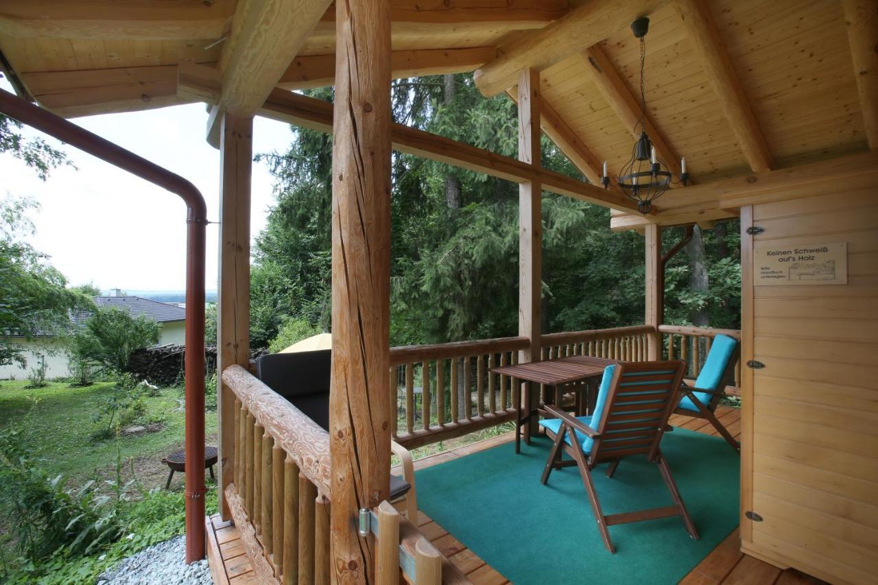 Blockhaus Chalet Mit Beheizbarem Badefass Und Infrarotsauna Auf Der Terrasse Oberschutzen Ngoại thất bức ảnh